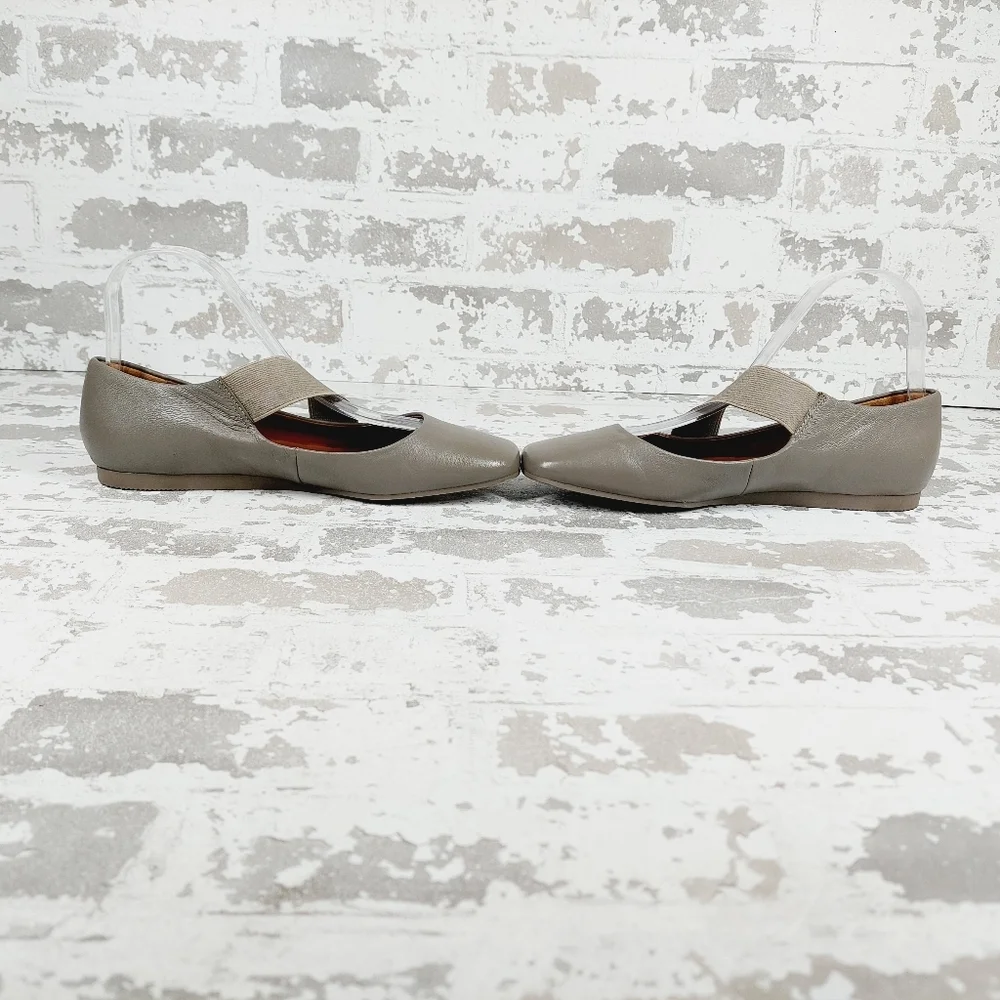 Blondo Gray Leather Ballet Flats with Elastic Strap